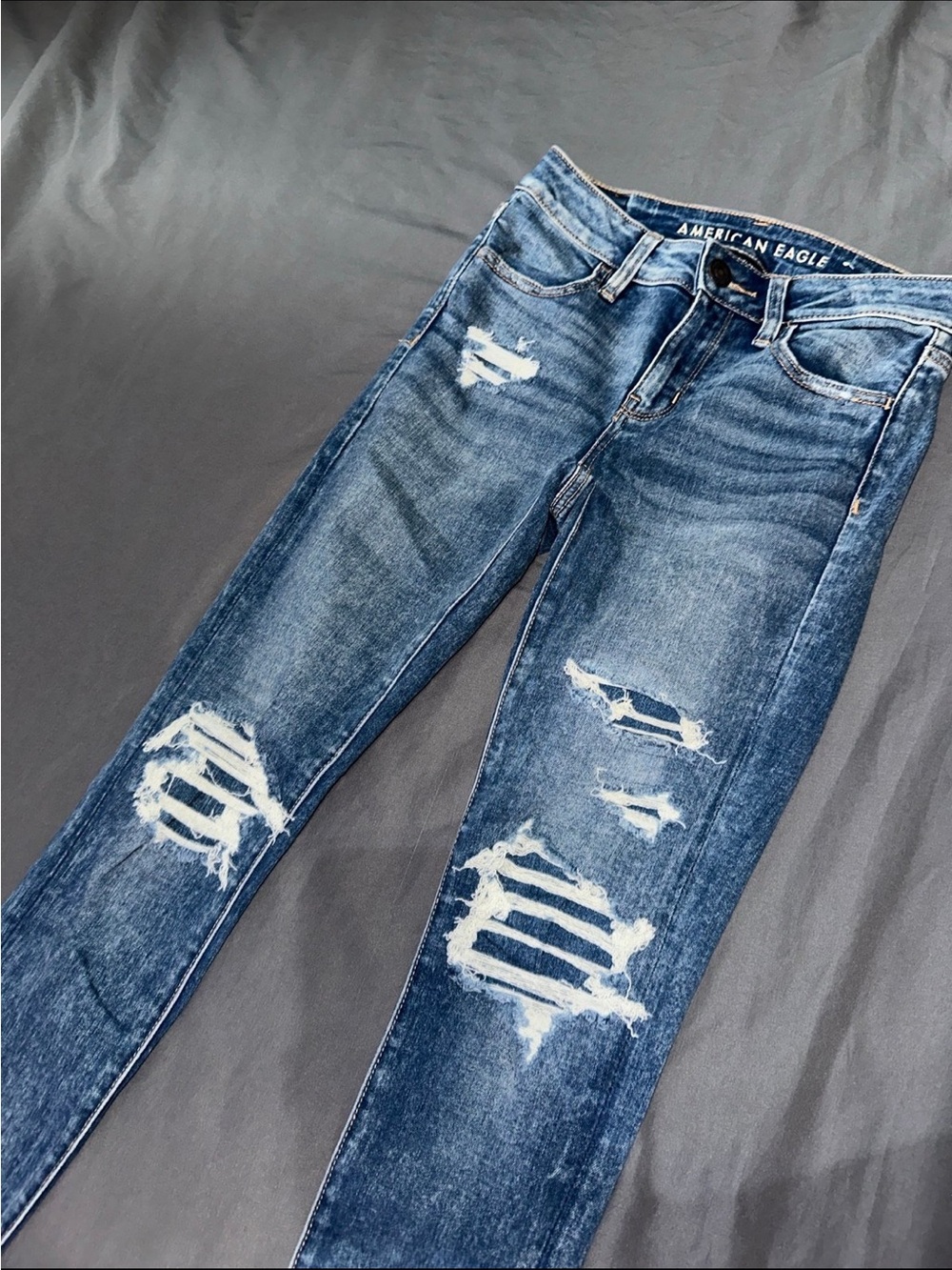 American Eagle Blue Ripped Jeans Size 2 Short